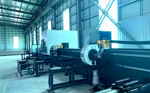 Machine de d&eacute;coupe laser de tuyaux &agrave; chargement automatique JCT3622
