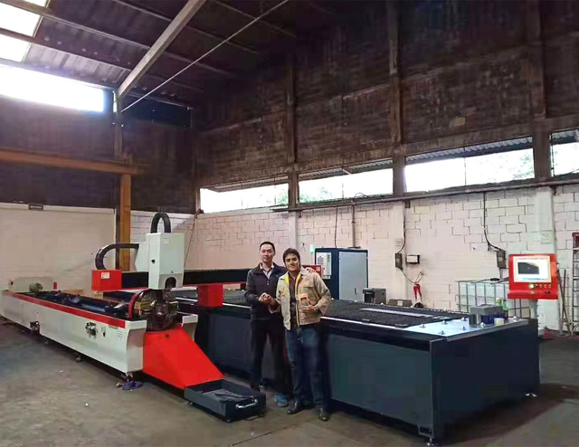 M&aacute;quina de corte a laser de estrutura de tipo aberto JLNS4020