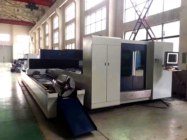 M&aacute;quina de corte por l&aacute;ser de doble mesa JLMDS3015